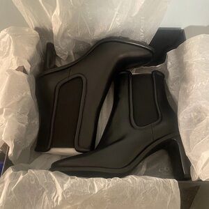 NEW Coach Geneva Leather Ankle Bootie Boots 9 Black Heeled Classic CN127 $295